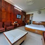 Hotel Vishnu Palace