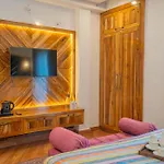 Perfectstayz Paradise Near Bhatta Falls