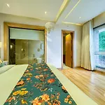 Hotel Rockland Residency