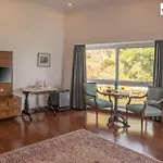 Stayvista At Albert Estate