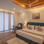 Westend By Perfectstayz At Mall Road