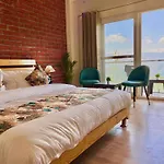 Hotel Pinerock & Cafe, Mussoorie - Mountain View Luxury Rooms With Open Rooftop Cafe