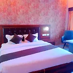 Hsr Residency And Restaurant