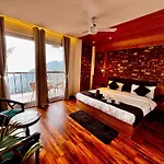 Mackenzie Luxury Boutique Stays