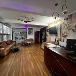 Sunday Lodge