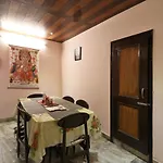 Oyo 14125 Home Hill View 2Bhk Clock Tower