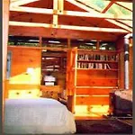 Apple Bee Inn