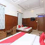 Oyo 10653 Hotel Clark