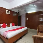 Oyo 10653 Hotel Clark
