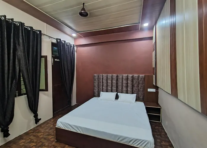 Down Hill Homestays