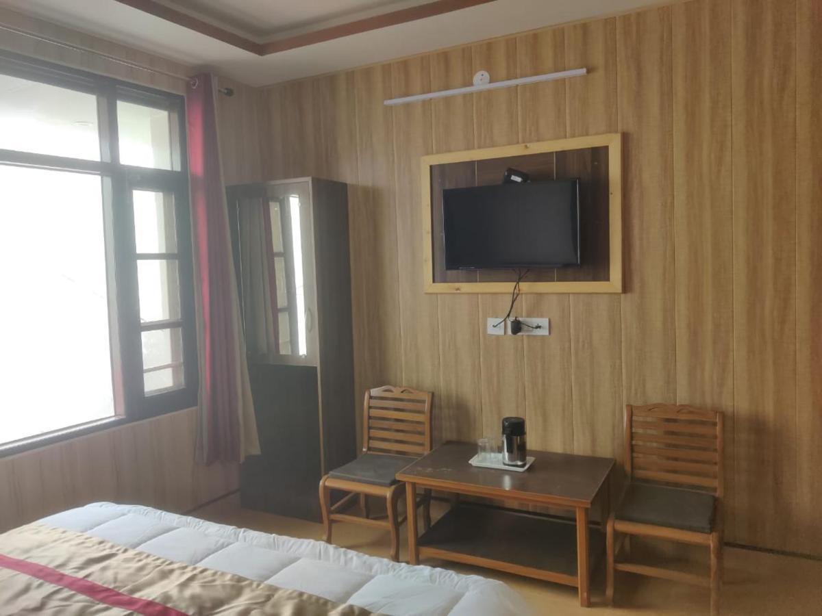 Fabhotel Maya Hotel