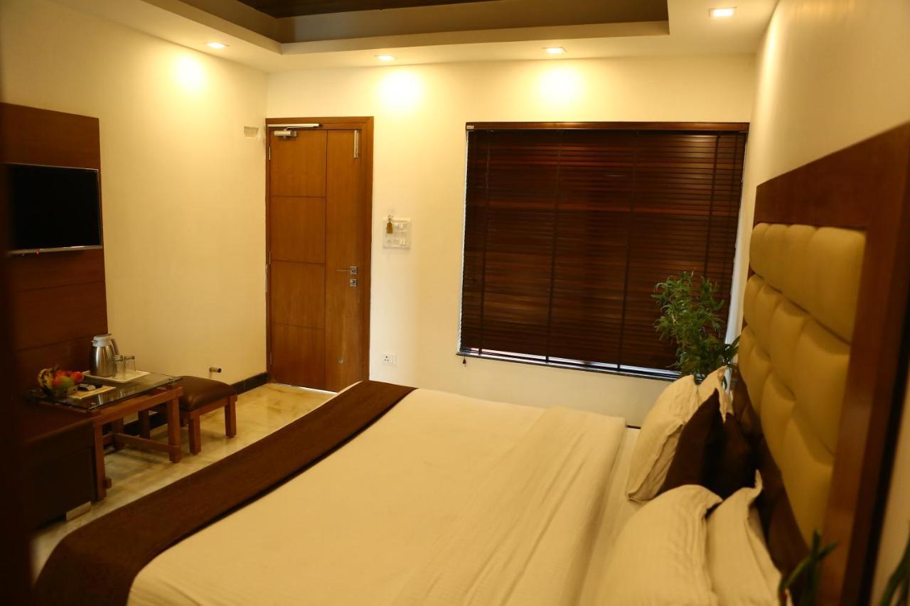 Hotel Devlok Primal