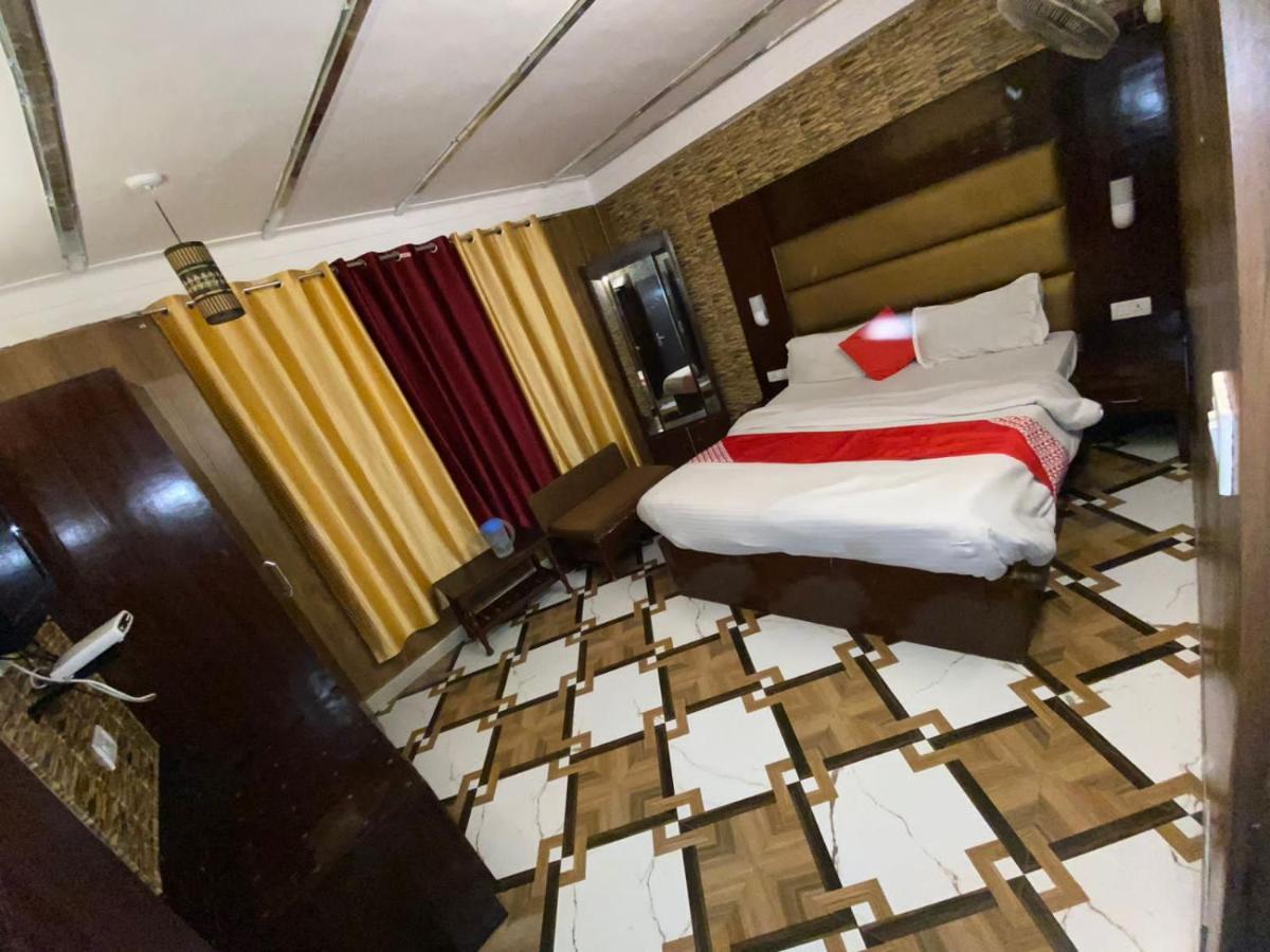 Sikka Royal Classic Hotel 3*
