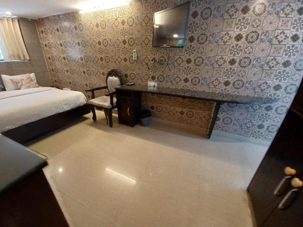 Midwood Breeze Hotel Mussoorie