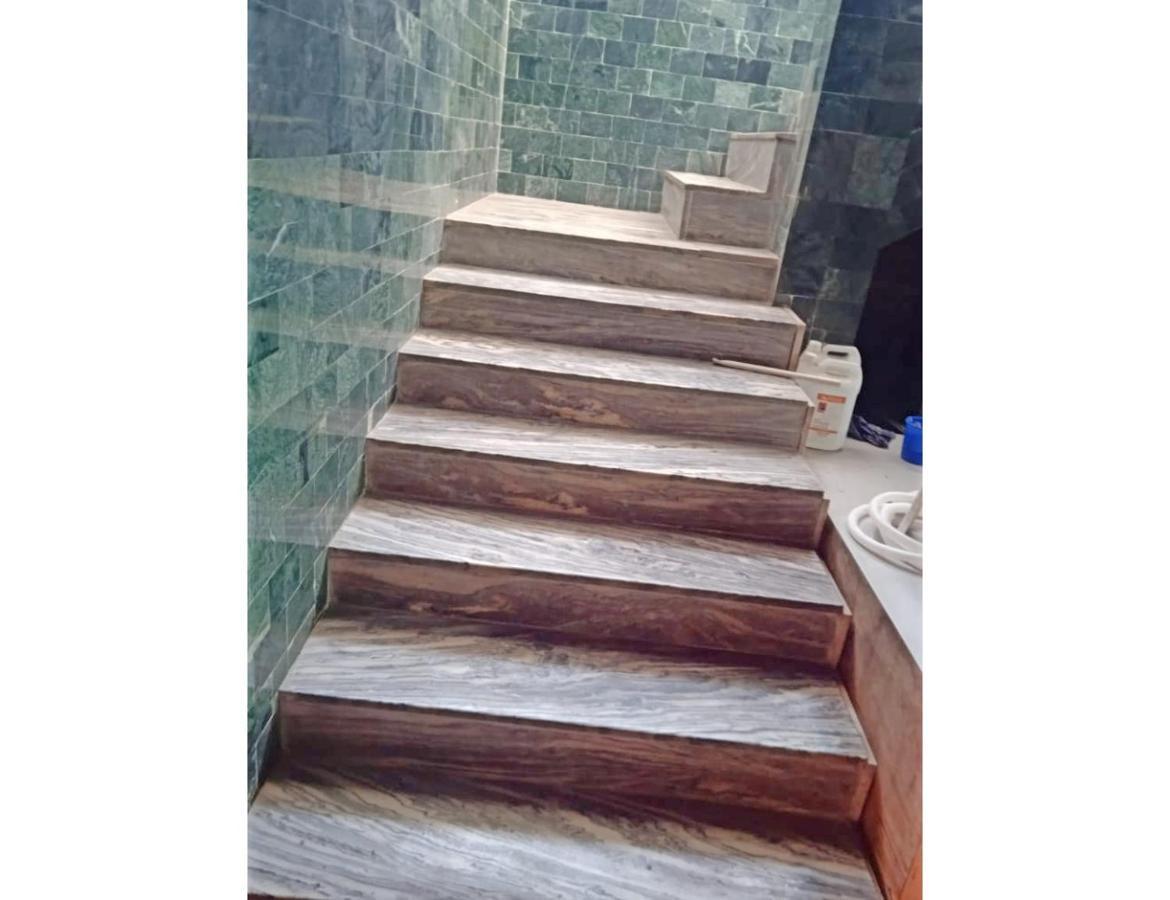 Homestay Walnut Grove, *