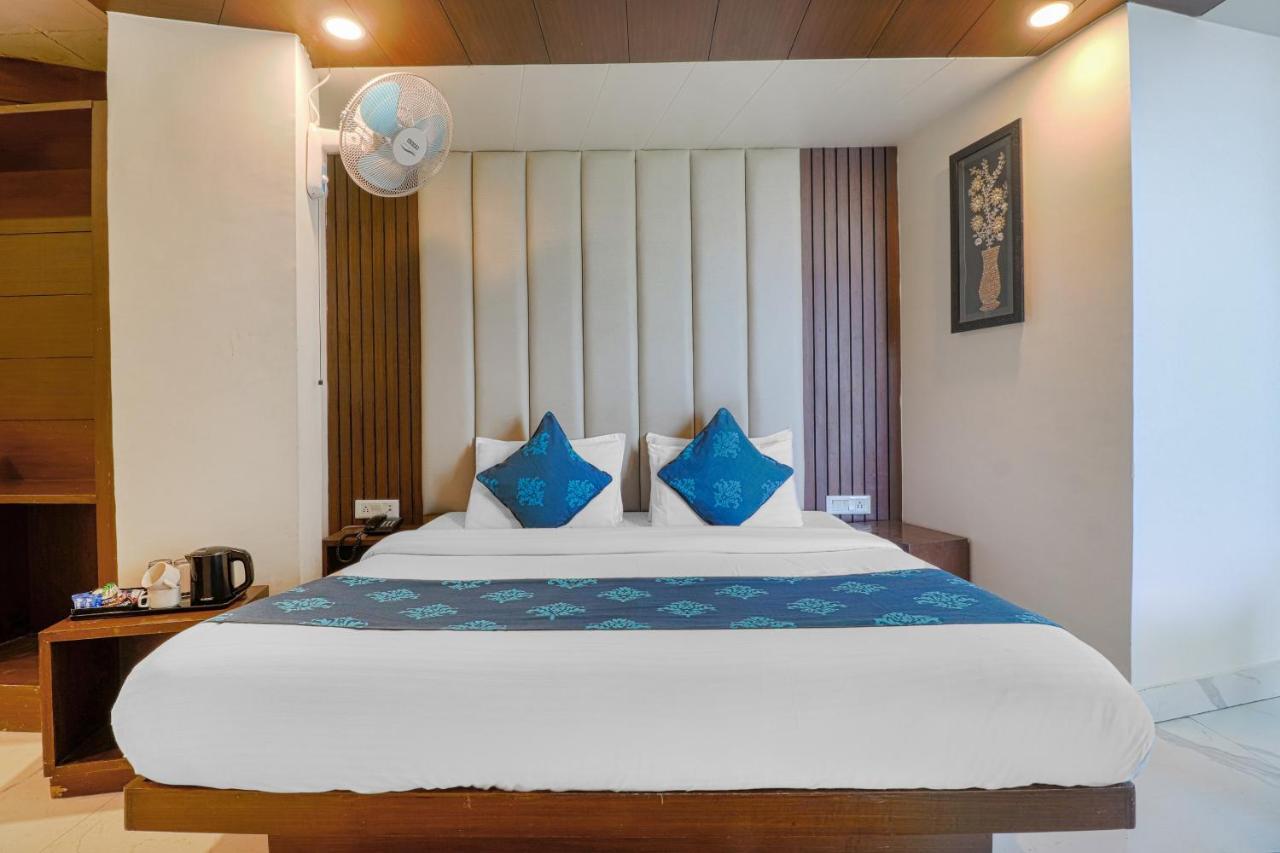 Silver Line By La Casa Hotel