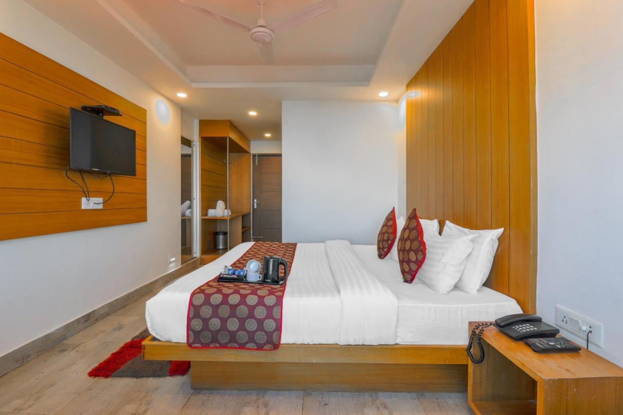 Silver Line By La Casa 3*