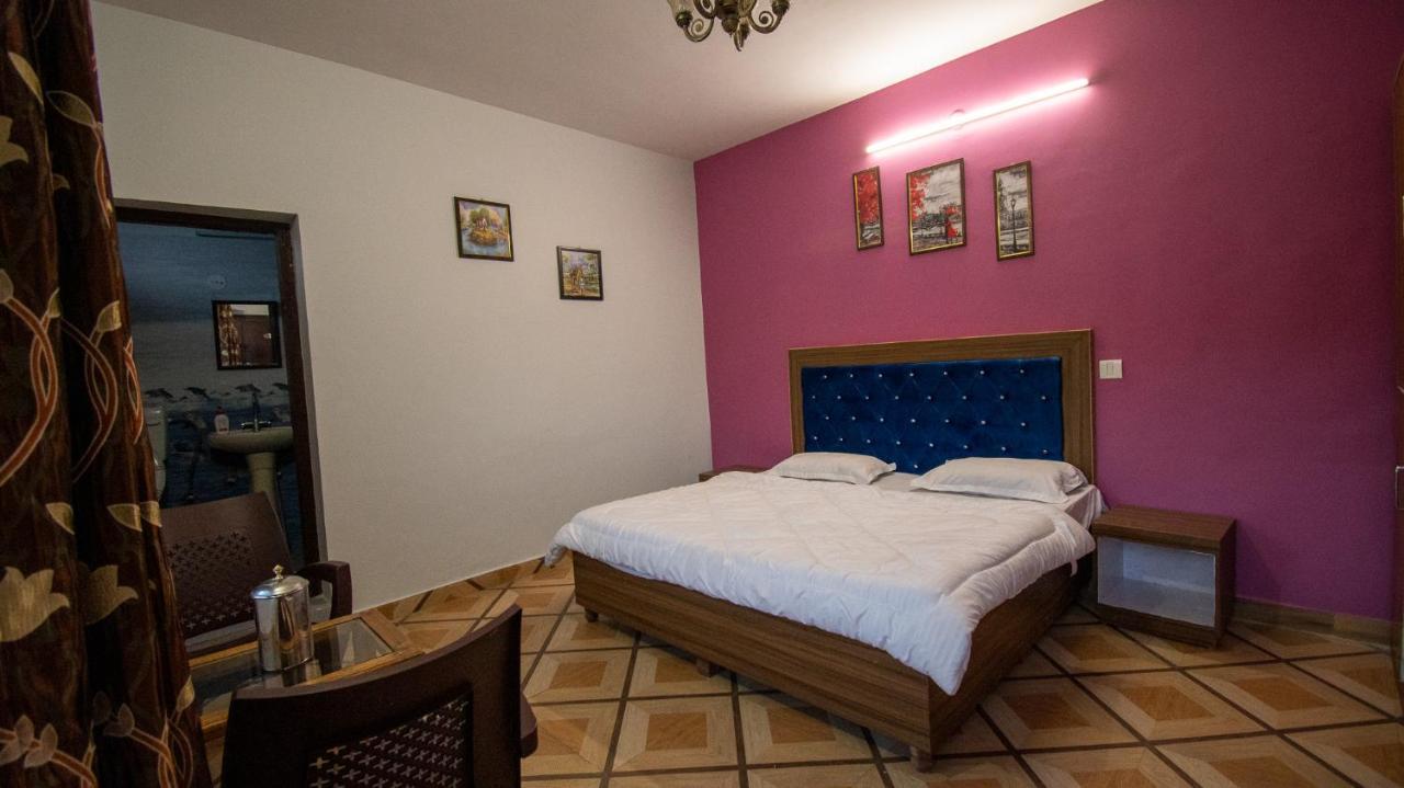 Hotel Irish Town 3*