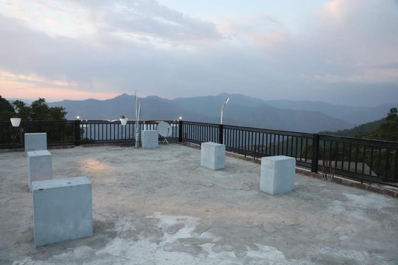 Hilllock Castle * Mussoorie