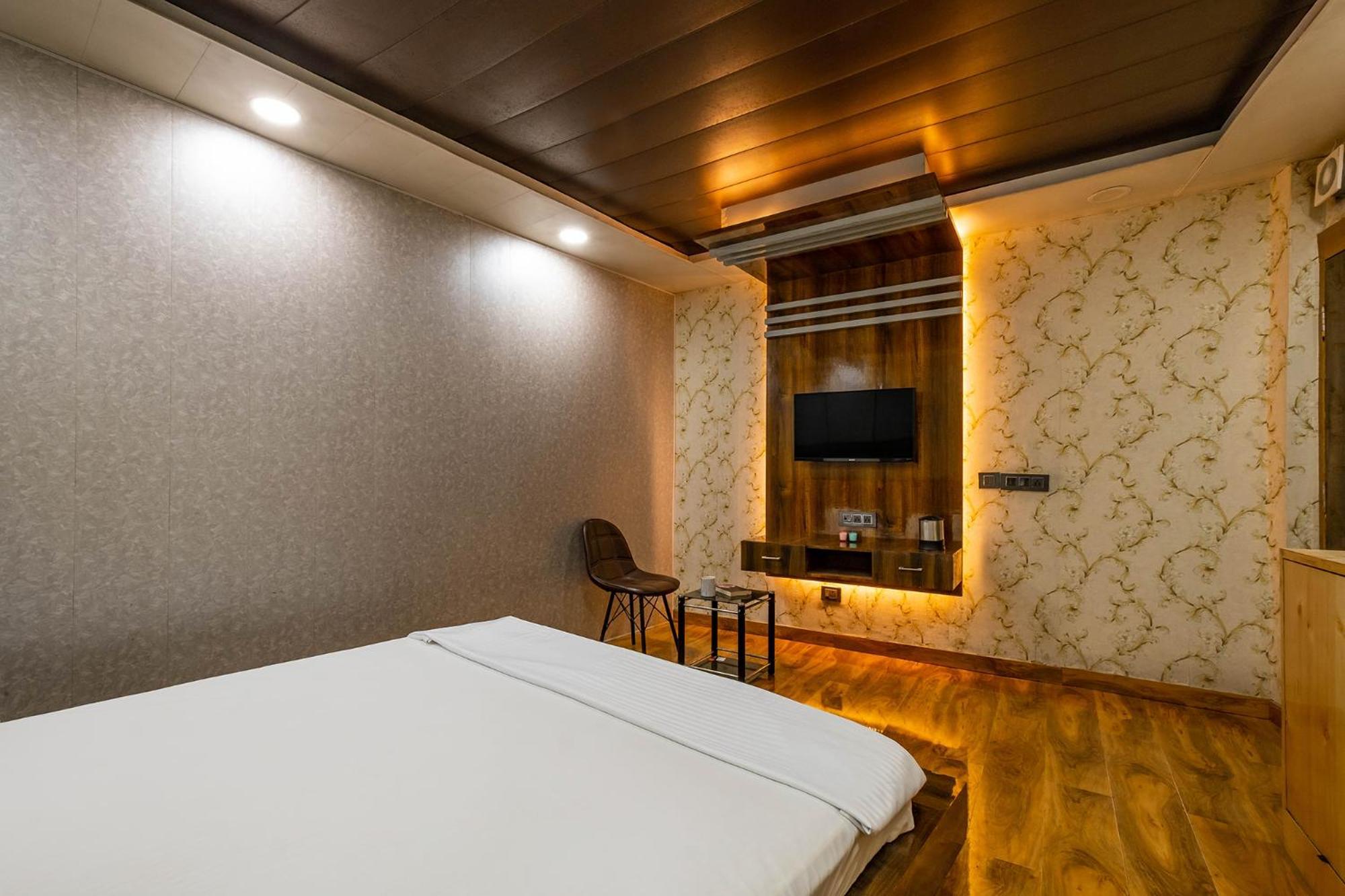 Fabhotel Le Masrana Hotel