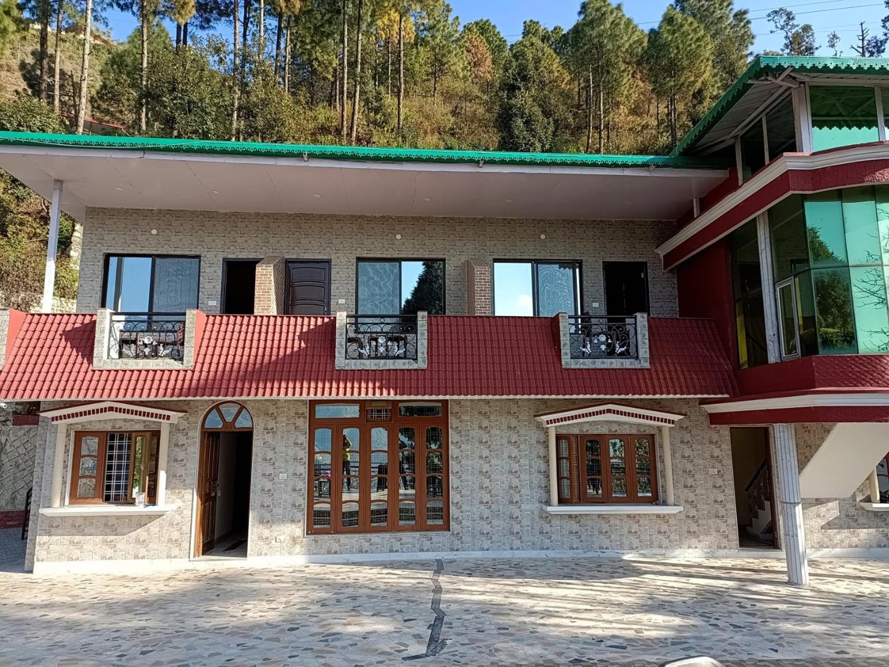 Hotel 7 Heights *