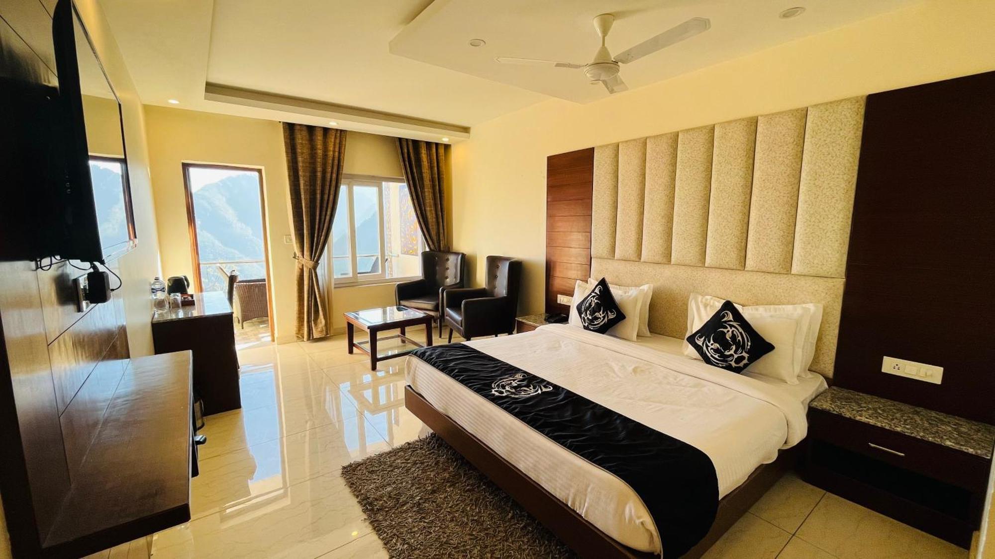 Hotel Trideus Mountain Club & Resort, Mussoorie