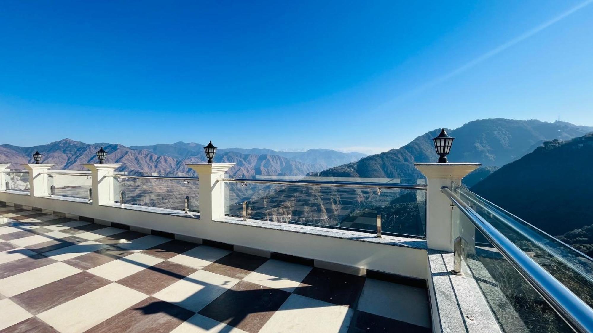 Hotel Trideus Mountain Club & Resort, Mussoorie