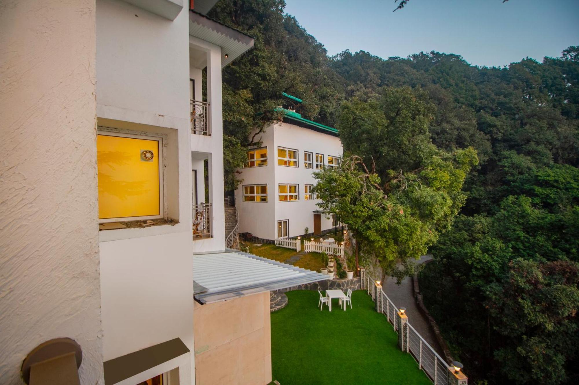 Pagoda Centurion Hotel 4*