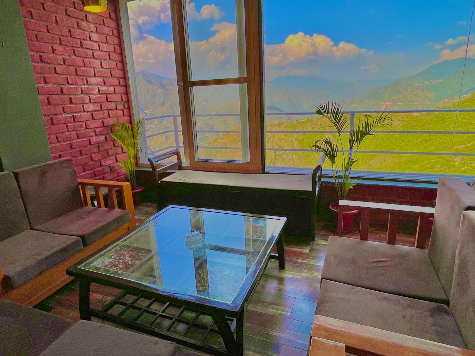 Hotel Pinerock Resort, ! Luxury ! Mountain View ! Open Terrace ! Cafe Mussoorie
