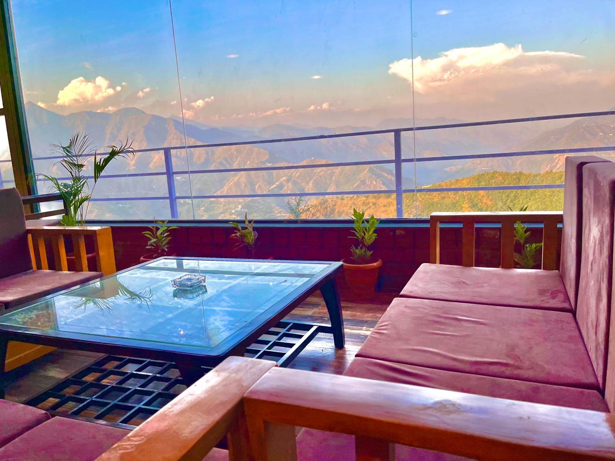 Pinerock Resort, ! Luxury ! Mountain View ! Open Terrace ! Cafe Hotel