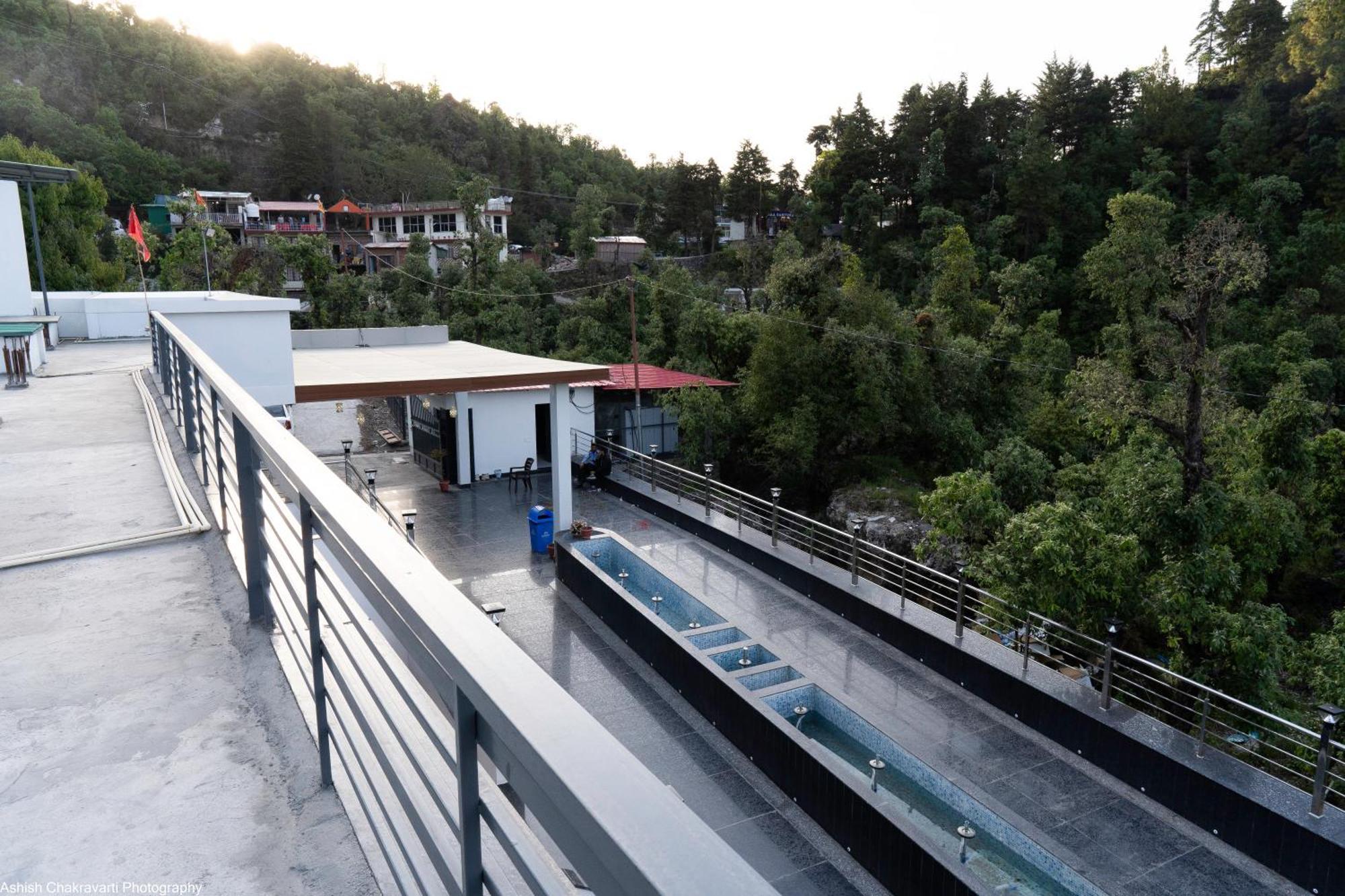 Hotel Mountain Midst