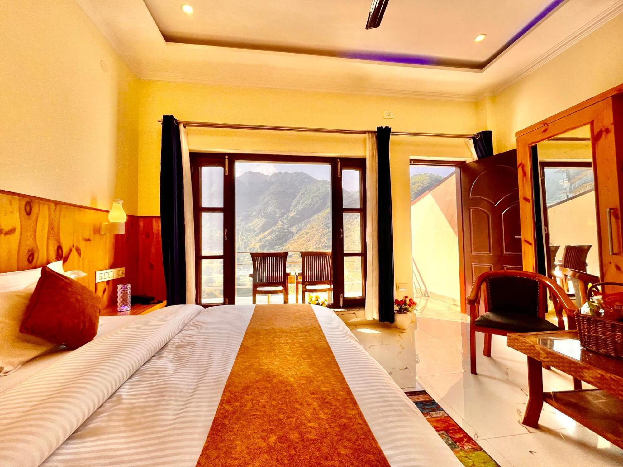 Sitara & Resort, ! Most Awarded Property In 4*