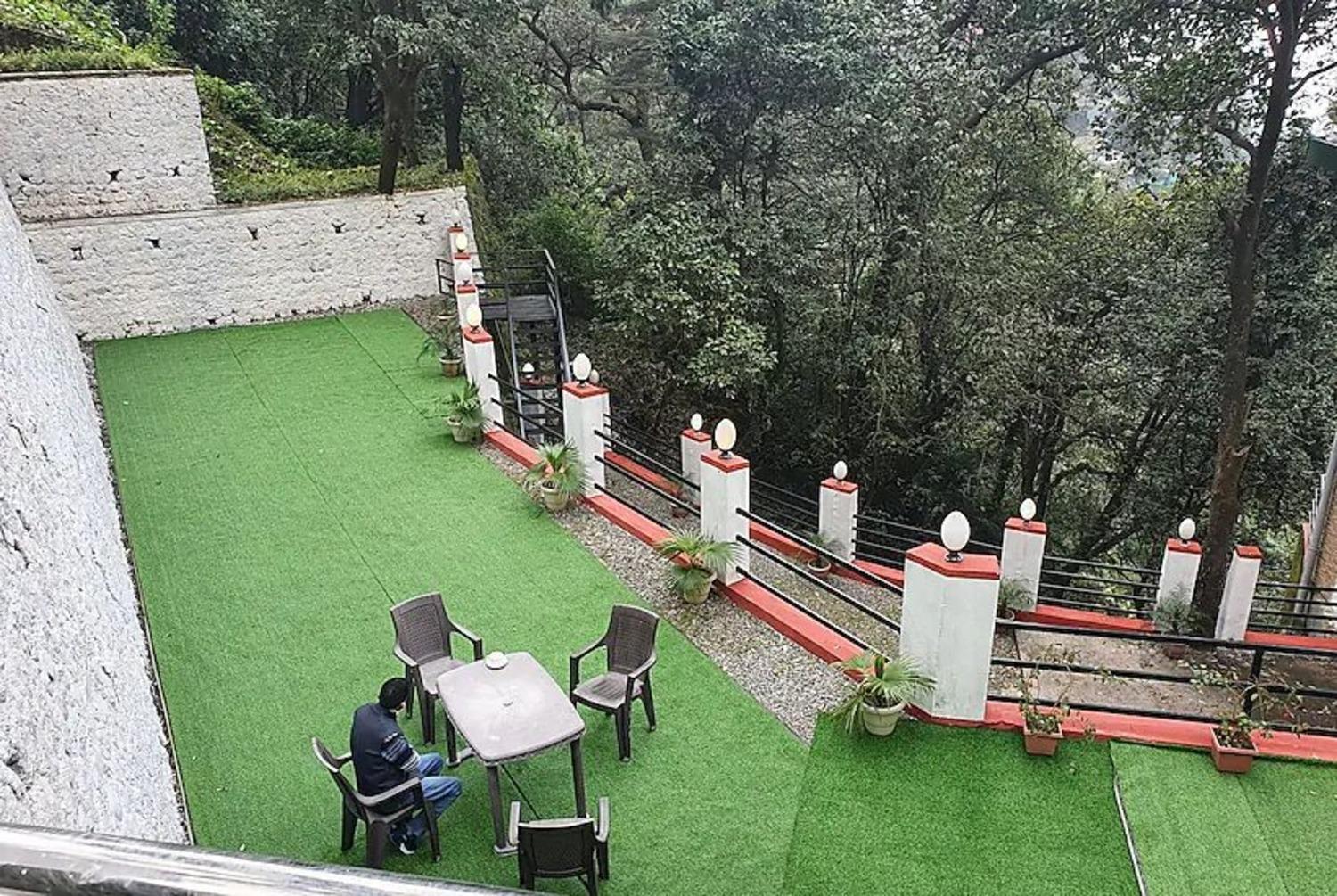Hotel Aura Stays By Mm Mussoorie