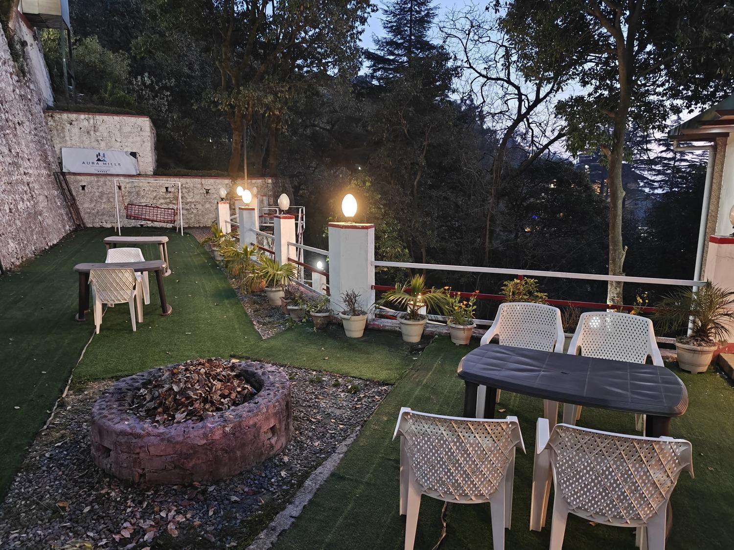 Hotel Aura Stays By Mm Mussoorie