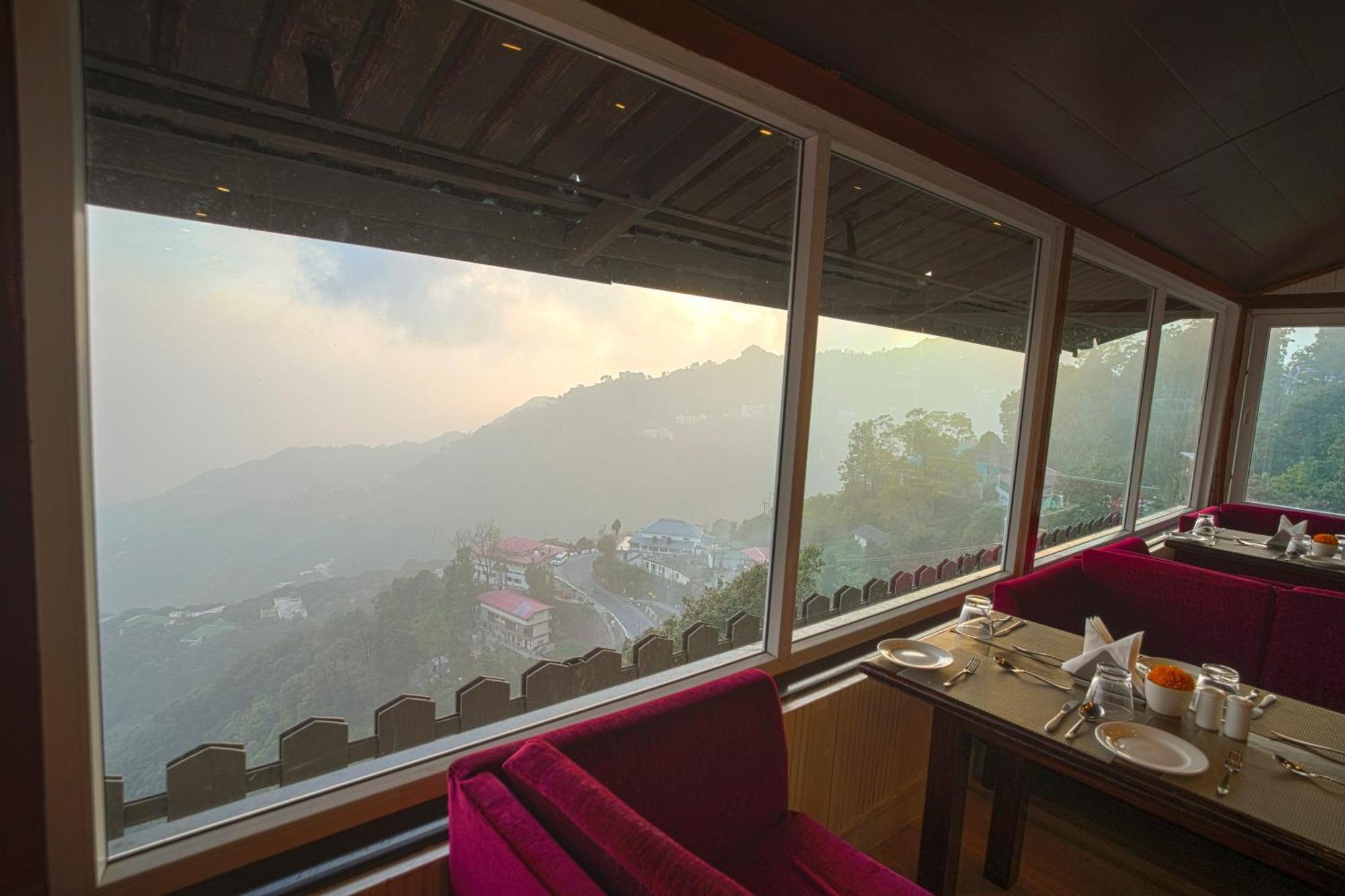 Yashshree Mall Road Hotel 4*