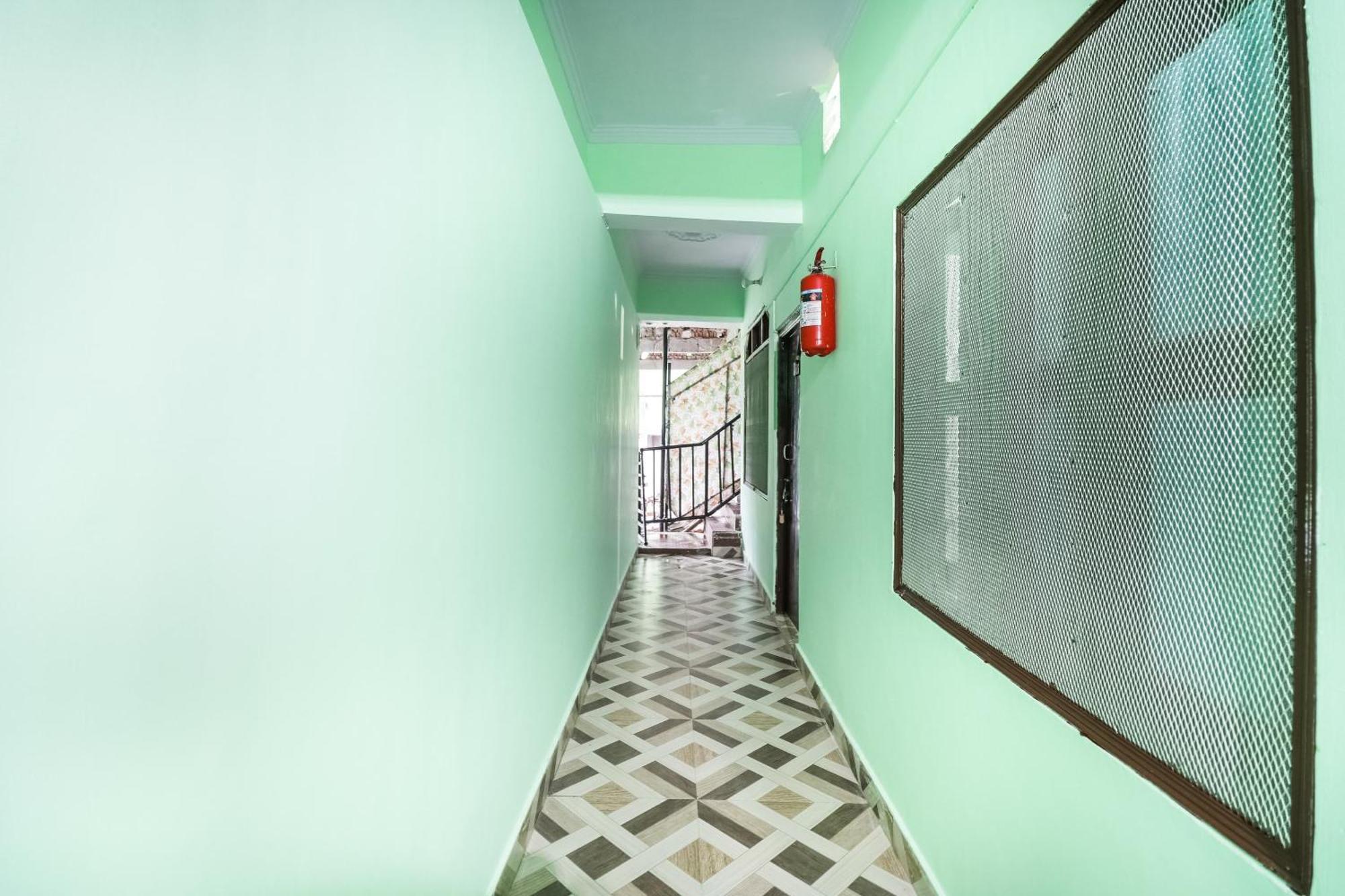 O Ashirwad Hotel 2*