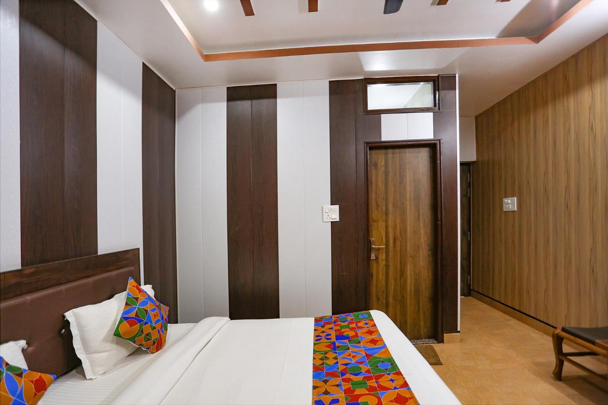 Fabhotel Maya