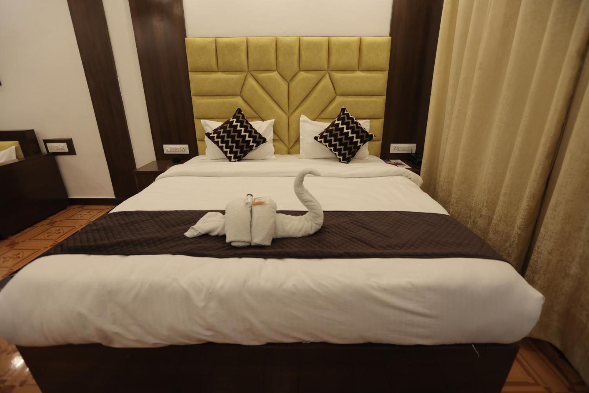Studioz Paradise Hills Bed & Breakfast *