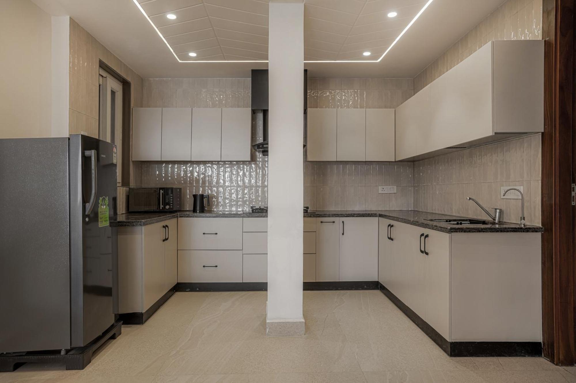 Saffronstays Library Enclave - 2-bhk Luxury With Valley View, Mall Road Villa *