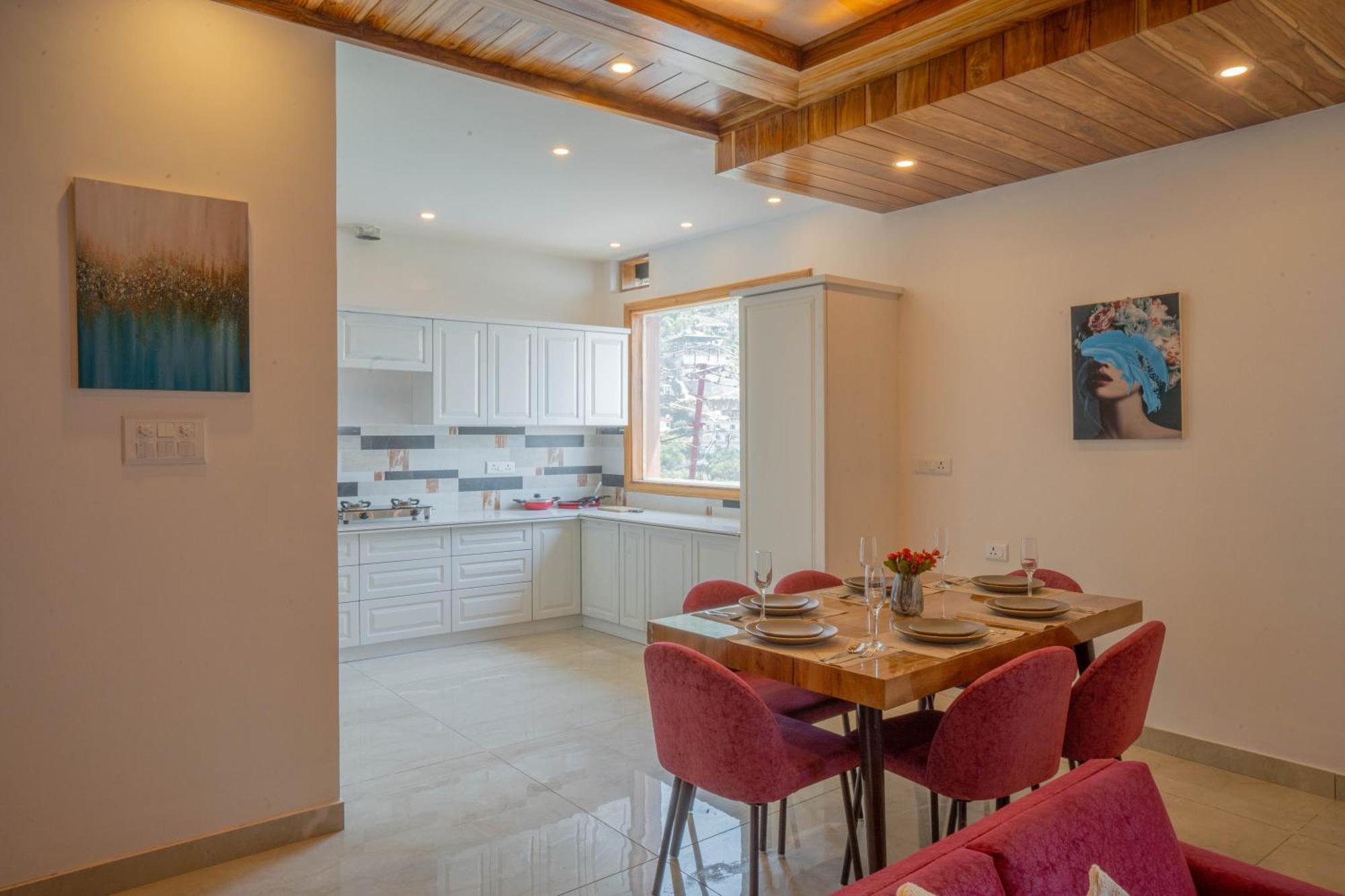 Hotel Perfectstayz Paradise Near Bhatta Falls