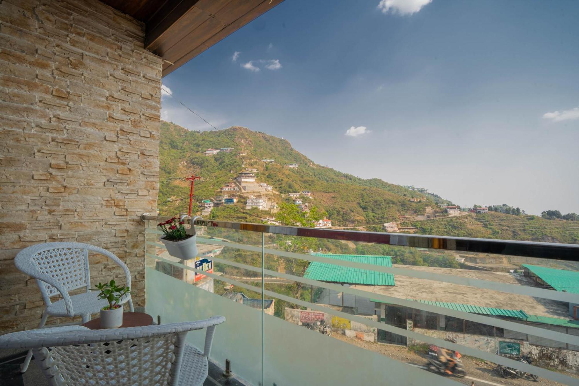 Perfectstayz Paradise Near Bhatta Falls Hotel 5*