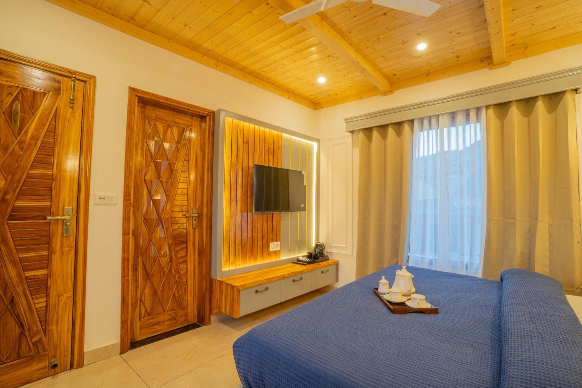 Hotel Perfectstayz Paradise Near Bhatta Falls Mussoorie