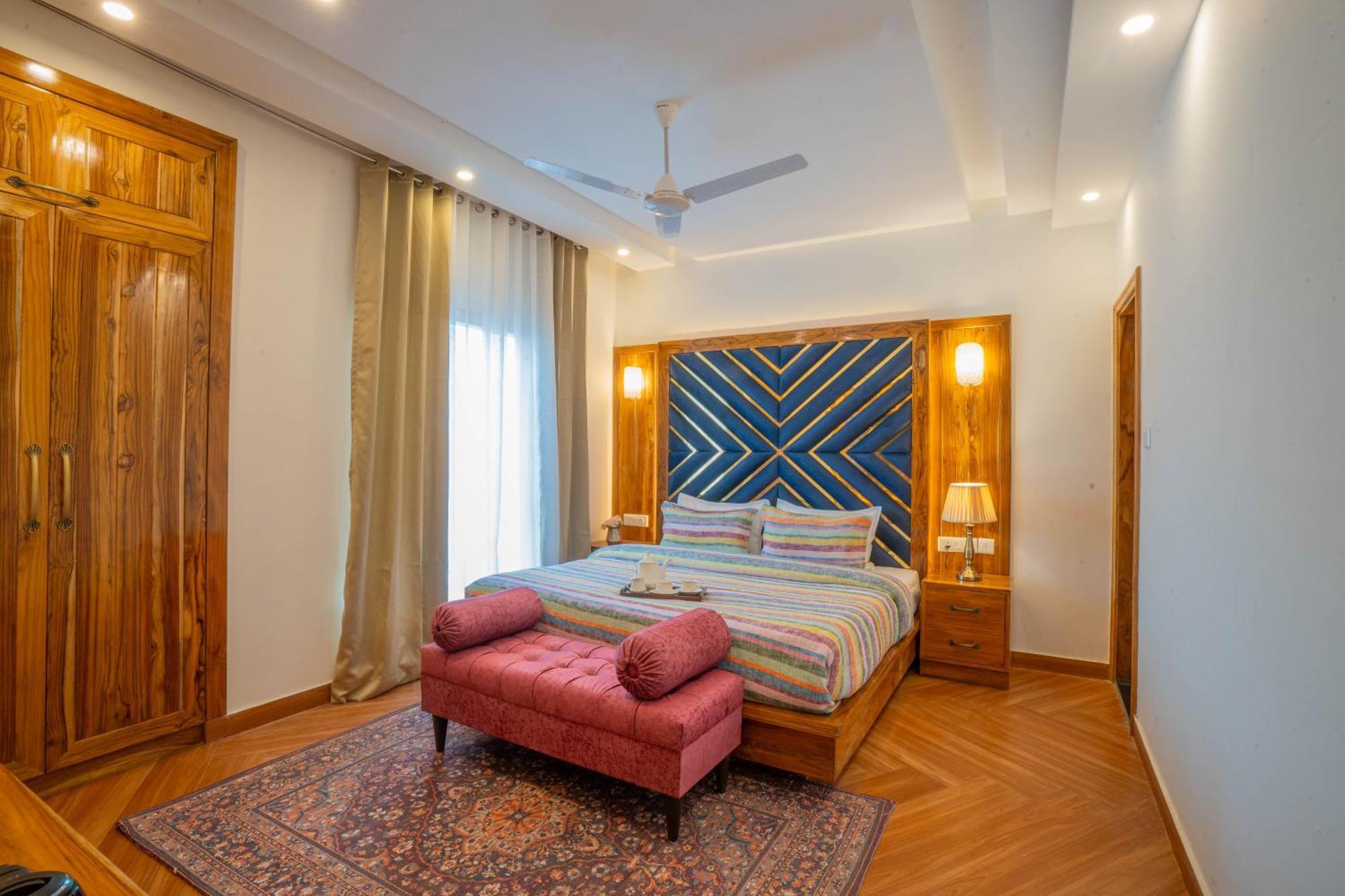 Hotel Perfectstayz Paradise Near Bhatta Falls 5*