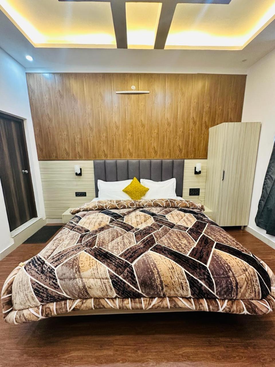 Hotel Rg Castle Mussoorie