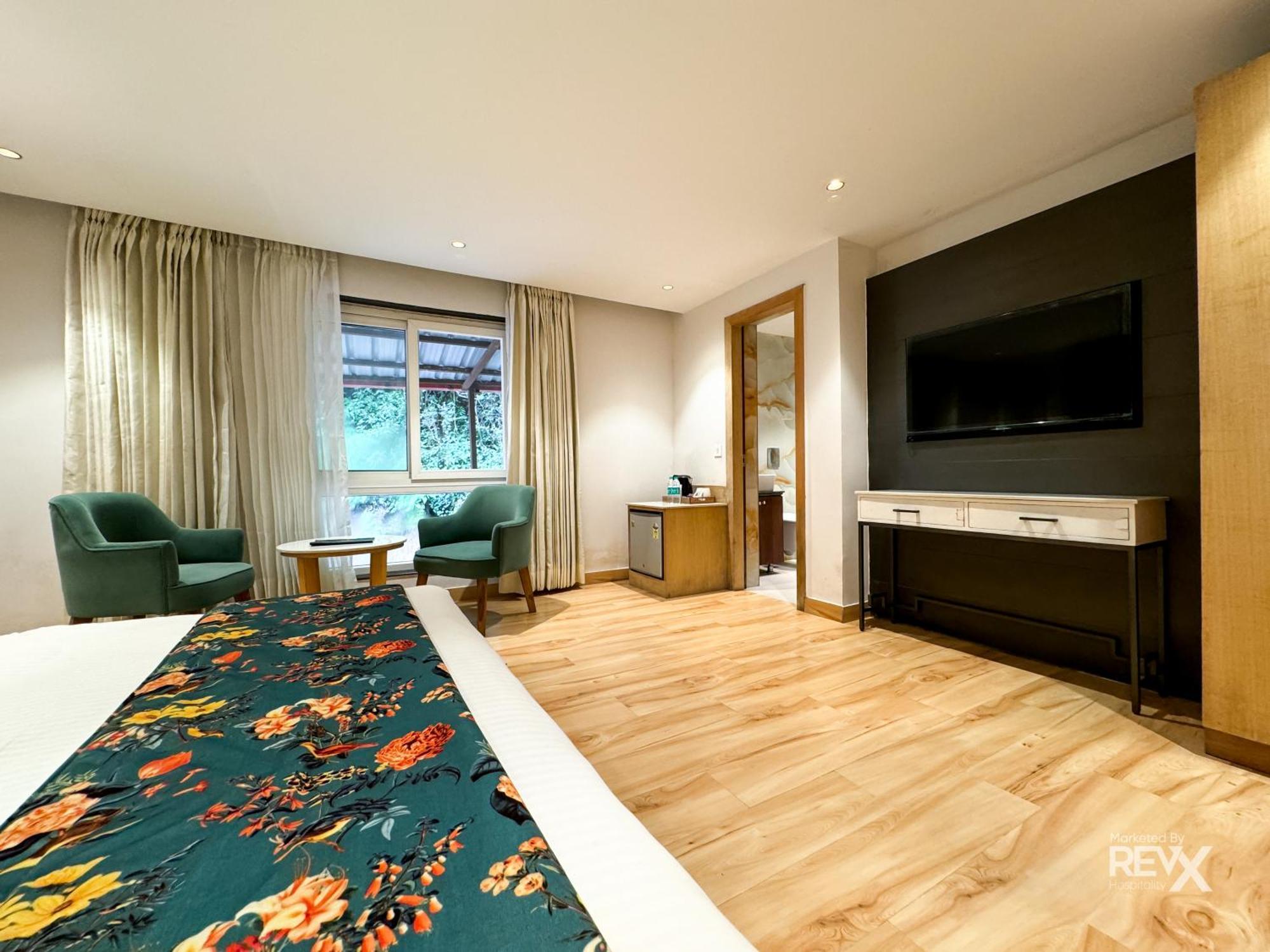 Rockland Residency Hotel
