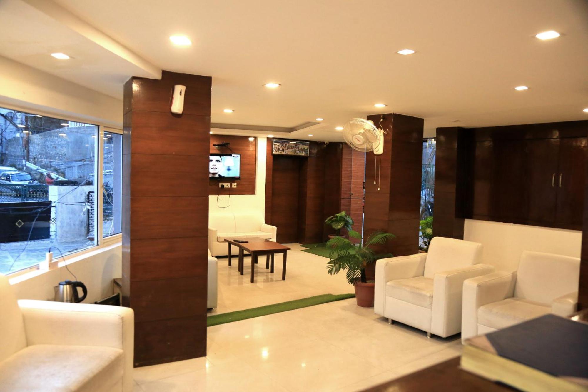 Royal Queen - Mall Road Mussoorie