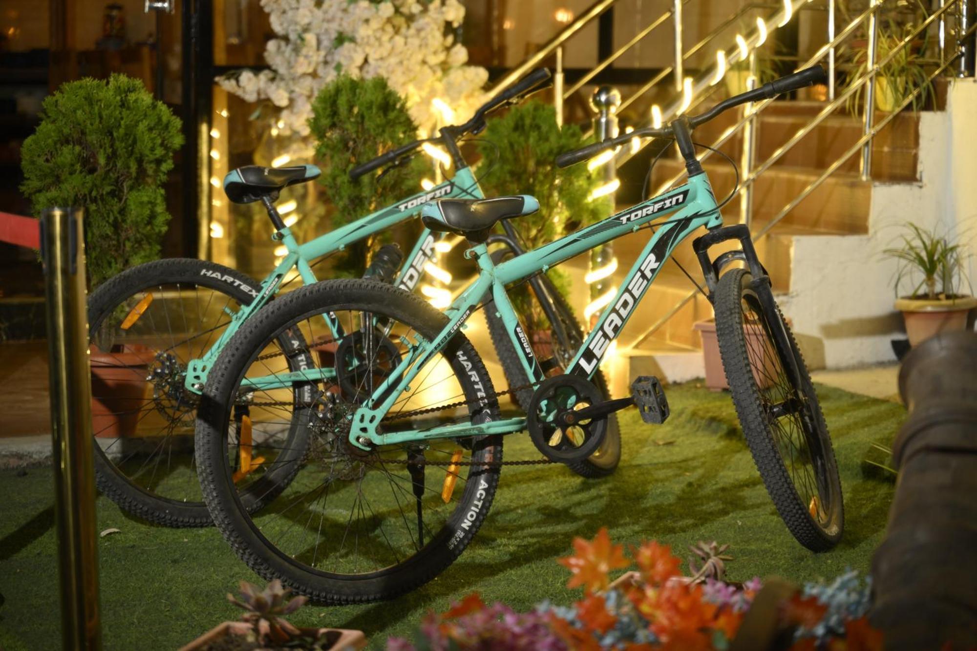 Plutus Luxury Boutique * Mussoorie
