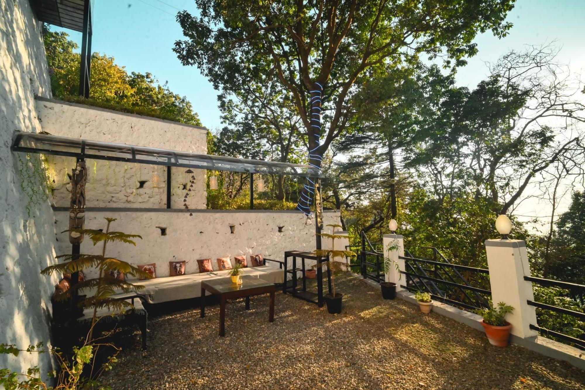 Plutus Luxury Boutique * Mussoorie