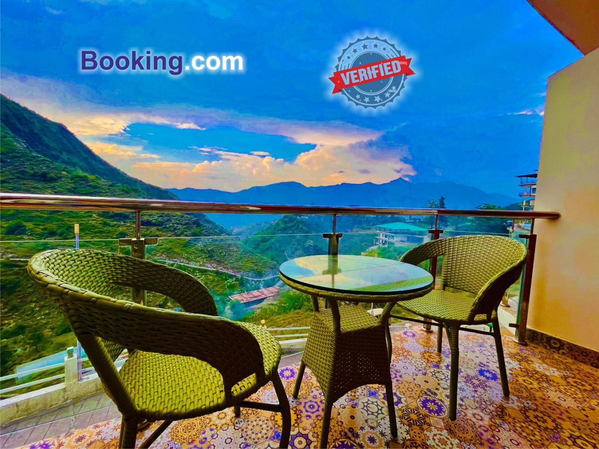 The Kempty Emerald - A Wellness Boutique Hotel, Hotel Mussoorie