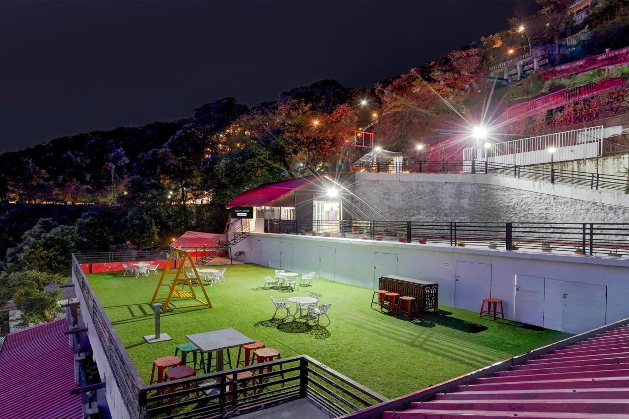 Townhouse Mall Road Near Library Chowk Mussoorie